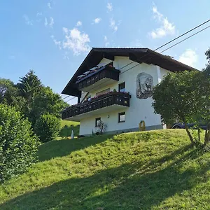 Am Eichwald Apartment